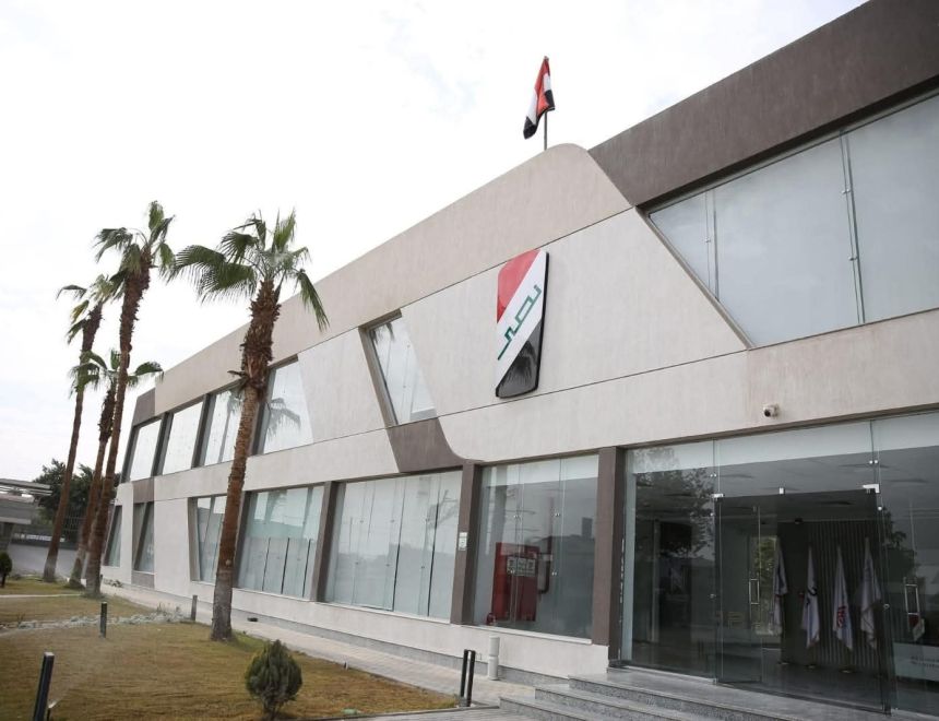 وزير قطاع الأعمال يتابع معدلات الإنتاج والتشغيل بمصنع الأتوبيسات "نصر سكاي" و"نصر ستار" و"نصر جرين"