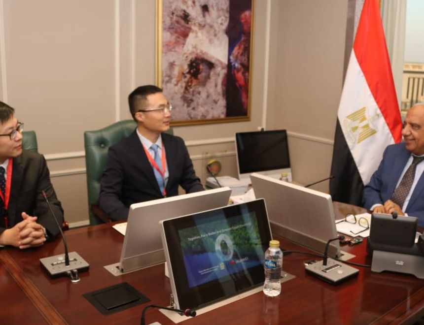 وزير الكهرباء يبحث مع شركة هواوي الصينية العمل المشترك وتعزيز التعاون