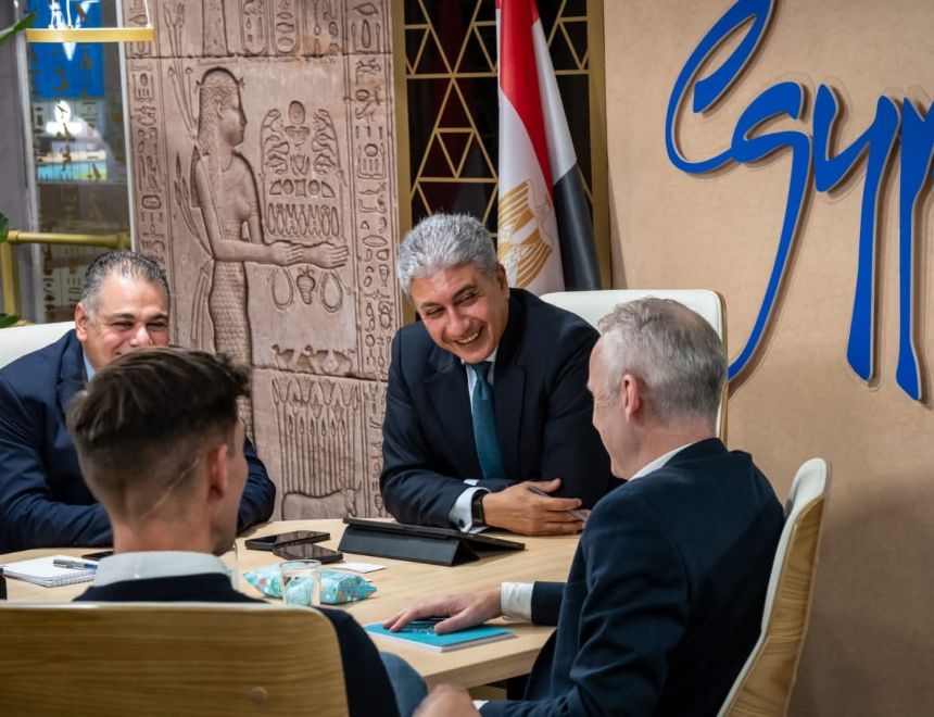 وزير السياحة يعقد اجتماعاً مع مسئولي منصة TripAdvisor لبحث سبل تعزيز التعاون للترويج للمقصد السياحي المصري