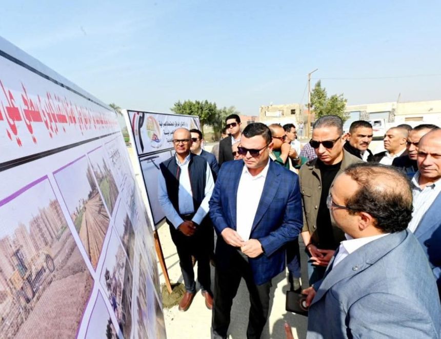 وزير الإسكان ومحافظ الفيوم يتفقدان مجمع محطات مياه الشرب بالعزب الجديدة ضمن "حياة كريمة"