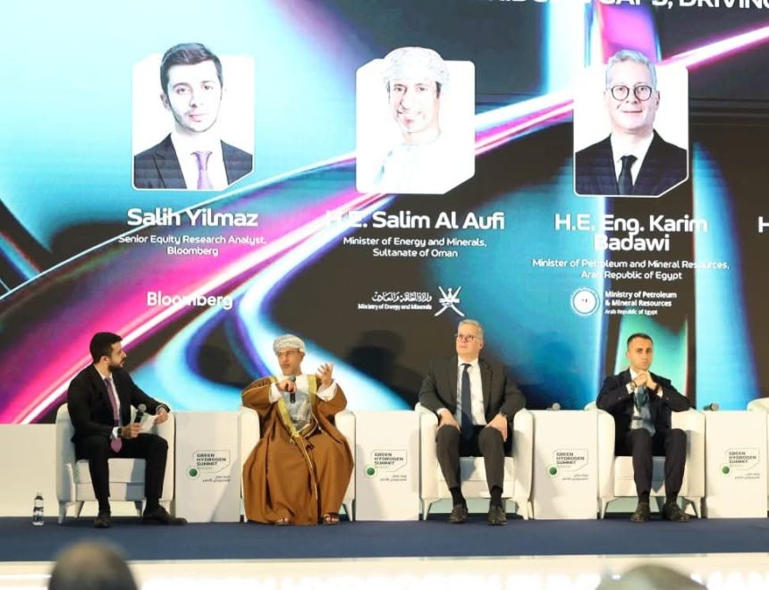 وزير البترول يشارك متحدثاً رئيسياً في الجلسة الوزارية الافتتاحية لقمة عمان للهيدروجين الأخضر