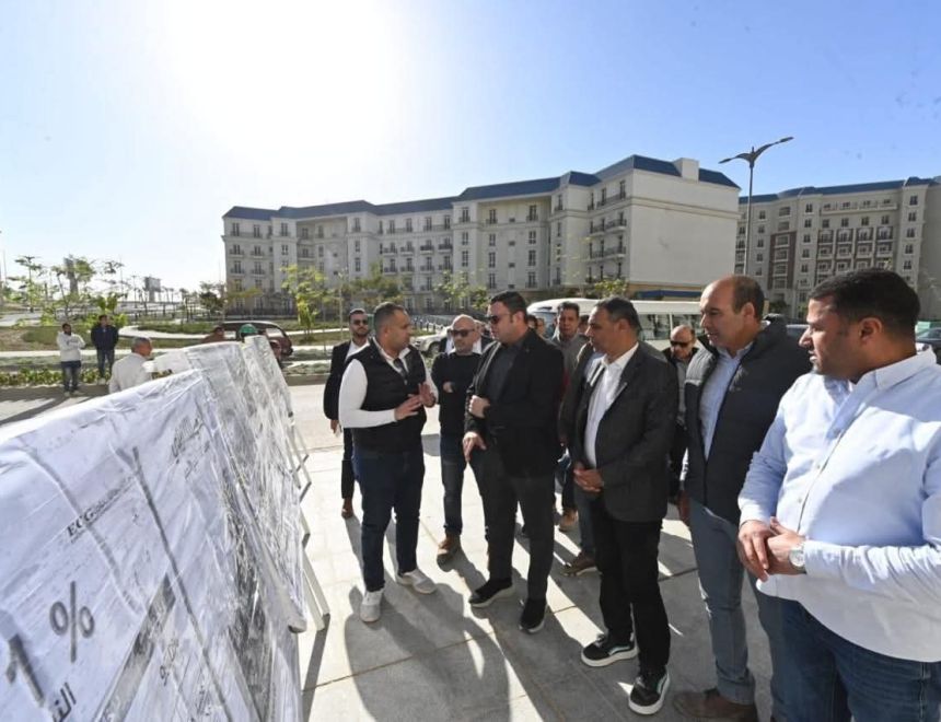 وزير الإسكان يتفقد برج LD04 ضمن الأبراج  الشاطئية وكومبوند" مزارين" والحي اللاتيني بمدينة العلمين الجديدة