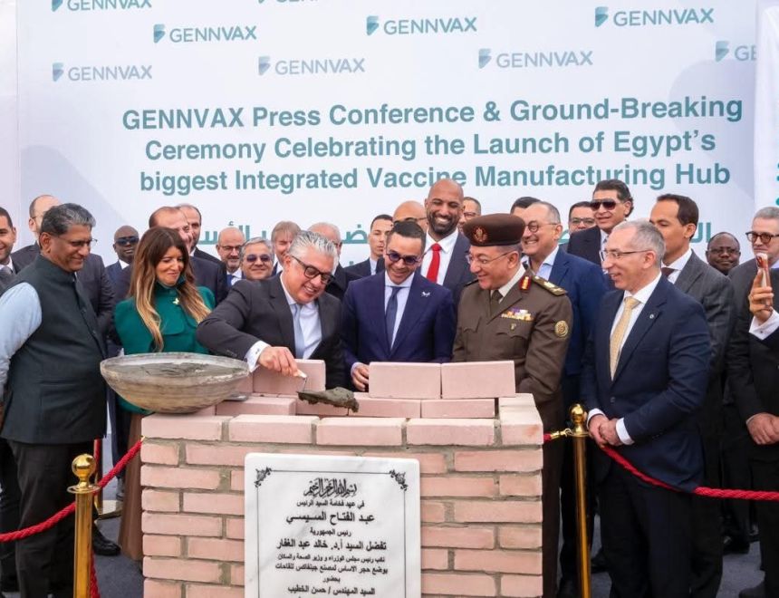 رئيس اقتصادية قناة السويس يشهد وضع حجر الأساس لمصنع "جينفاكس" للقاحات والأدوية