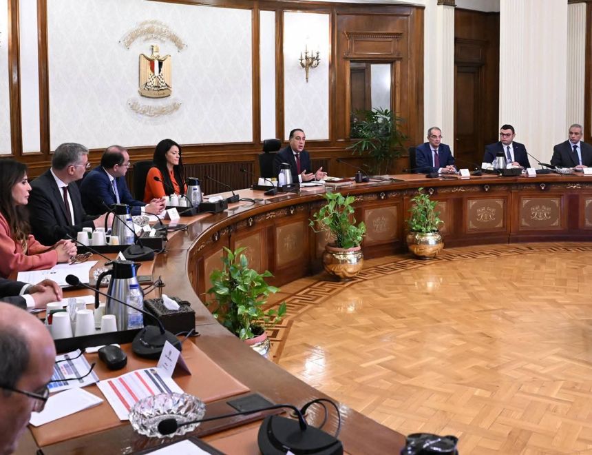 رئيس الوزراء يتابع موقف تسليم وتشغيل المشروعات المُنفذة ضمن المرحلة الأولى بالمبادرة الرئاسية "حياة كريمة"&nbsp;