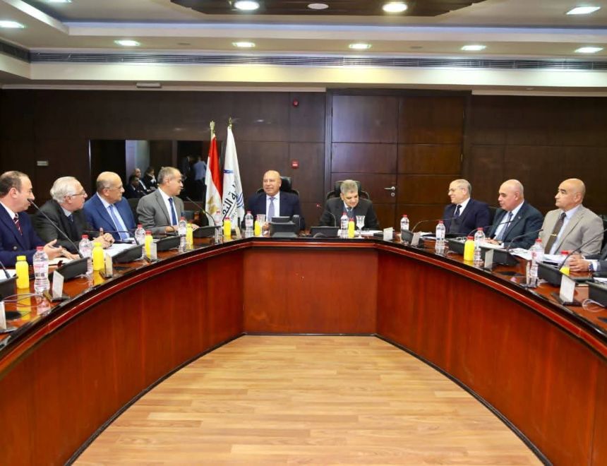 وزير النقل يترأس اجتماع الجمعية العامة العادية وغير العادية لشركة موانئ مصر البحرية