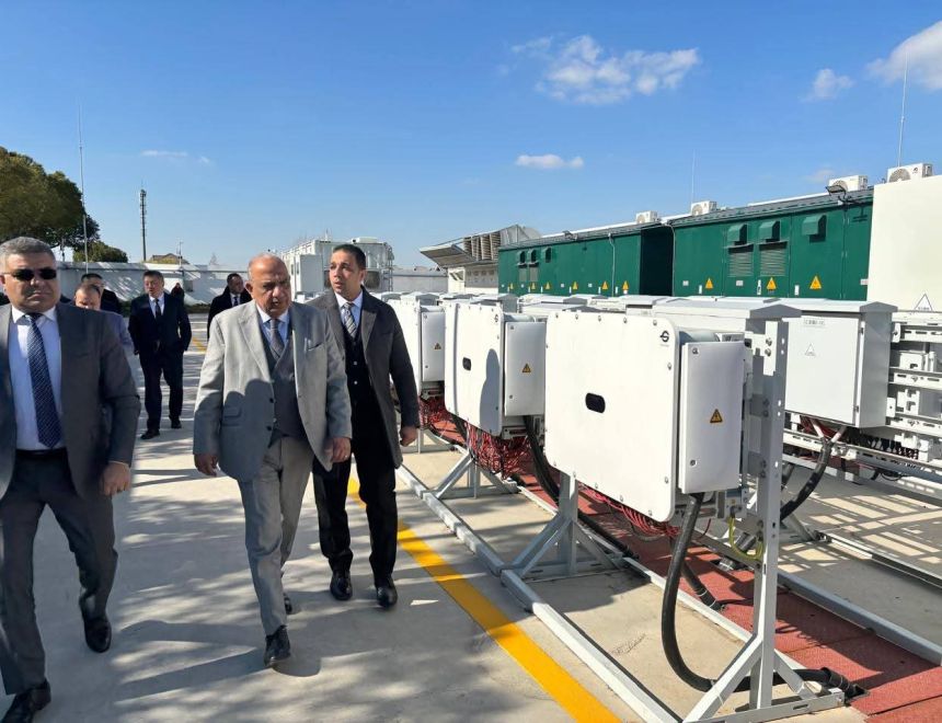 &nbsp;وزير الكهرباء والطاقة المتجددة يزور معامل اختبارات أنظمة بطاريات تخزين الطاقة التابعة لشركة هواوي