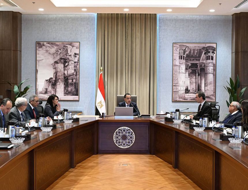 رئيس الوزراء يُتابع إجراءات رفع كفاءة أداء الهيئات الاقتصادية