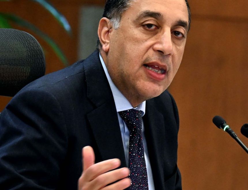 رئيس الوزراء يهنئ قداسة البابا تواضروس الثاني بعيد الميلاد المجيد