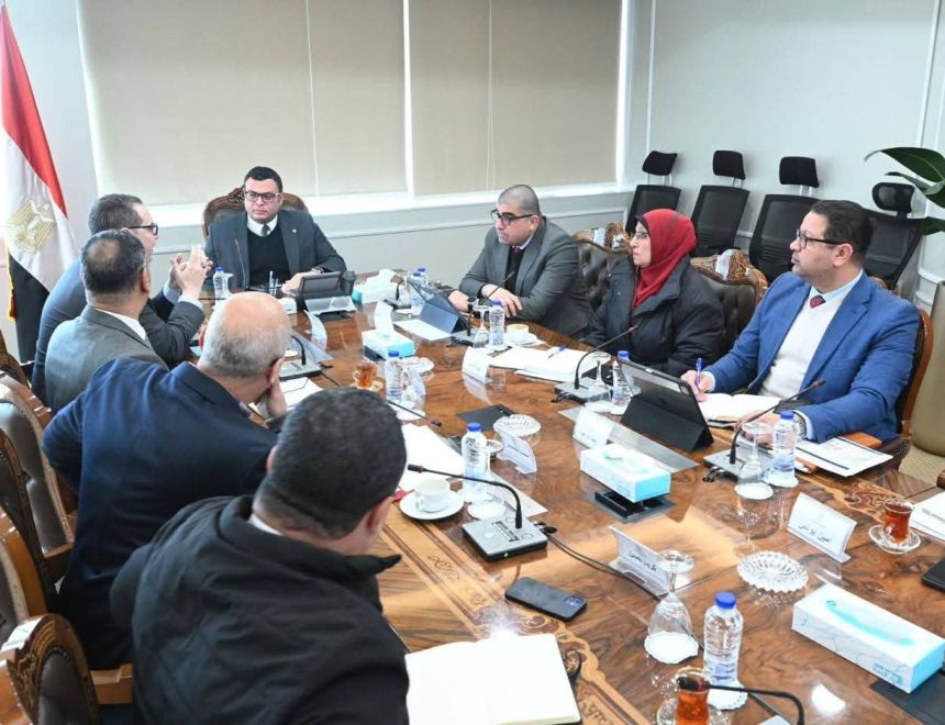 وزير الإسكان يستعرض التصور المبدئي لمشروع سكني جديد للإسكان المتوسط - جريدة البوست الأقتصادى 