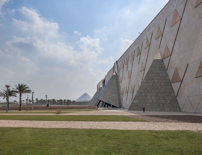 إدارة المتحف المصري الكبير ترصد ثلاثة مواقع إلكترونية مُزوَّرة لبيع تذاكر الزيارة - جريدة البوست الأقتصادى 