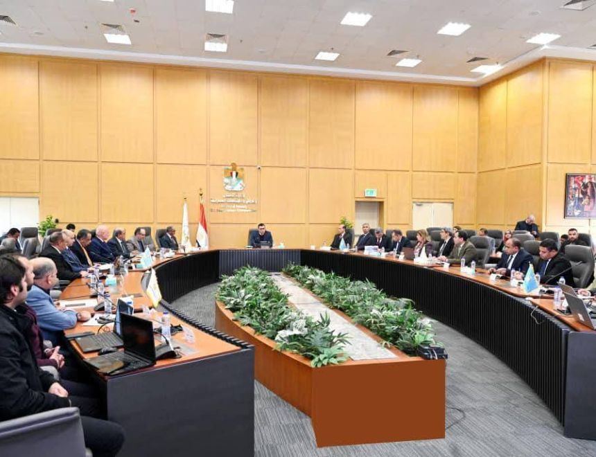 وزير الإسكان يتابع الموقف التنفيذي لمشروعات المرحلة الأولى بالمبادرة الرئاسية "حياة كريمة" لتطوير قرى الريف المصري