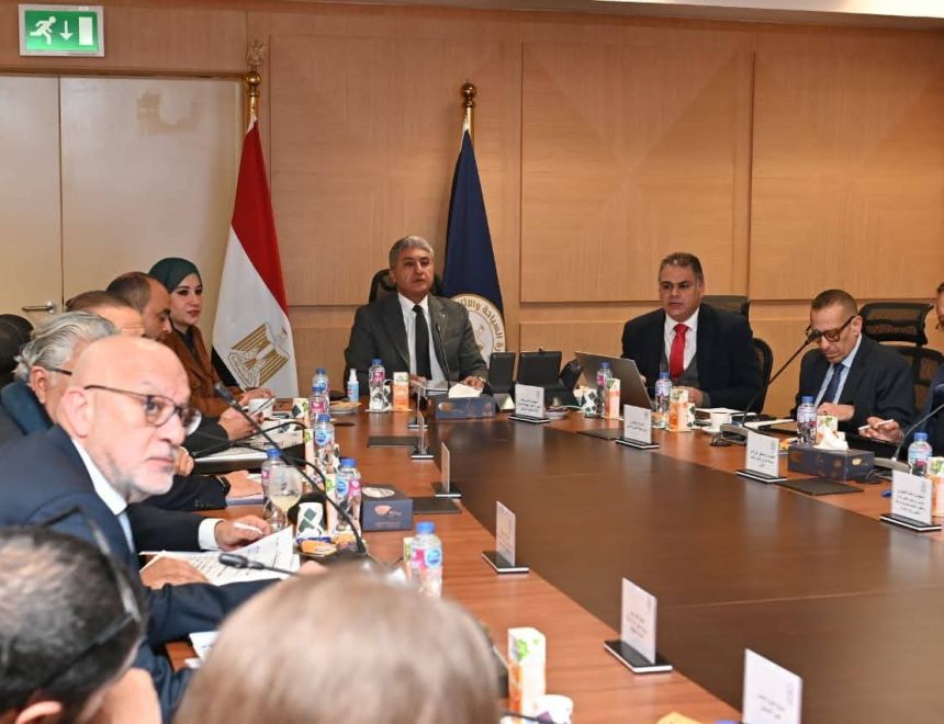 وزير السياحة والآثار يترأس اجتماع مجلس إدارة الهيئة المصرية العامة للتنشيط السياحي
