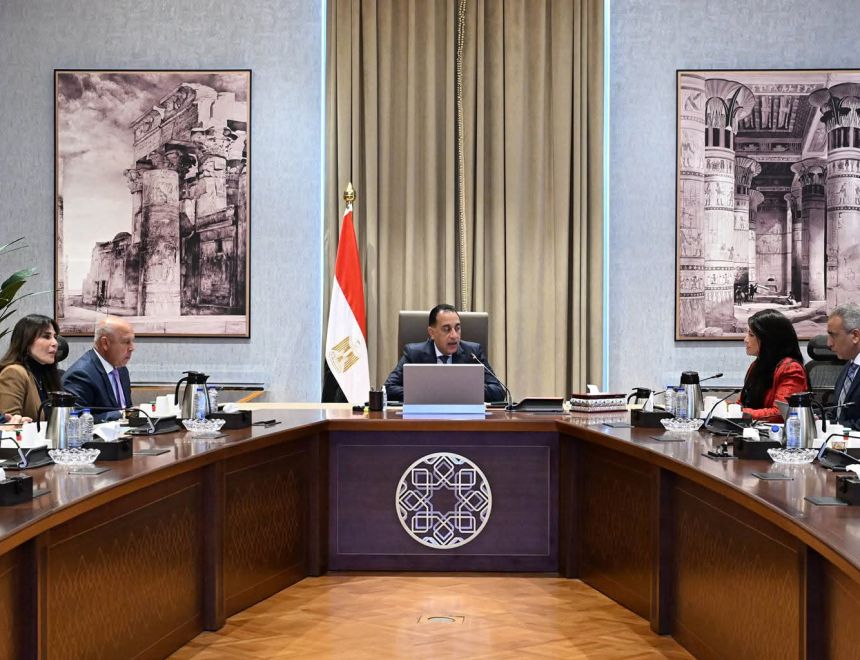 رئيس الوزراء يُتابع إجراءات إعادة هيكلة وتطوير الأداء المالي لعددٍ من الهيئات الاقتصادية التابعة لوزارة النقل
