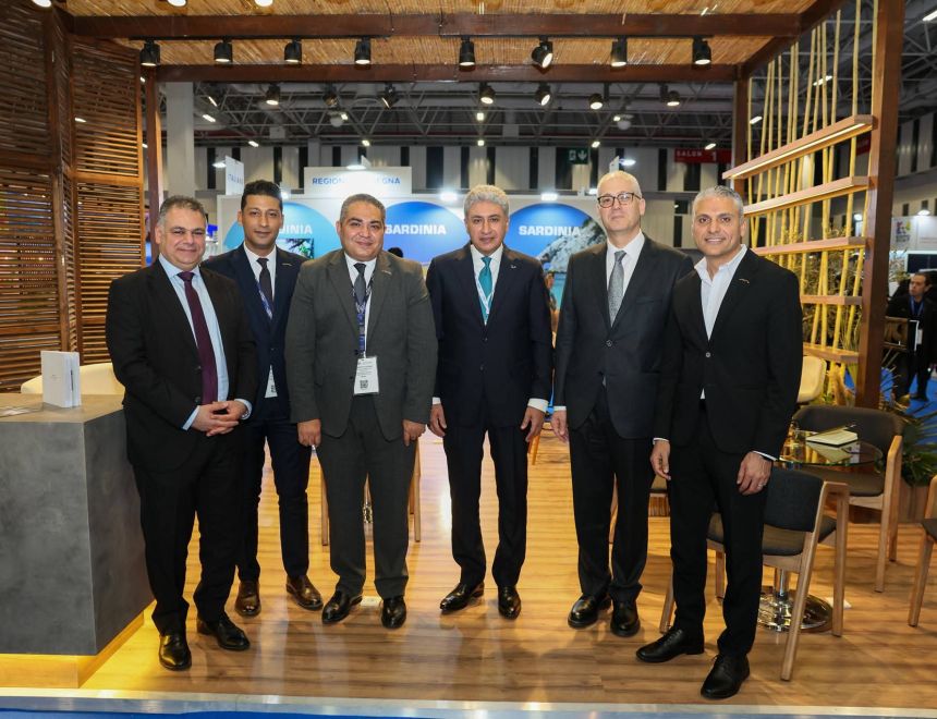 وزير السياحة والآثار يفتتح الجناح المصري المُشارك في المعرض السياحي الدولي 2026 EMITT بمدينة إسطنبول بتركيا