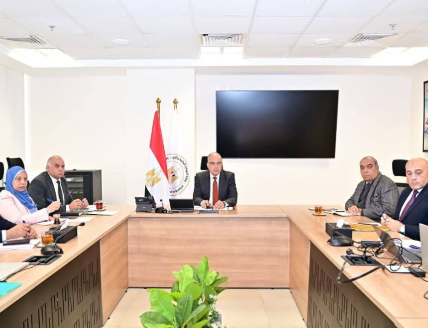 وزير الري يتابع موقف أنشطة المرحلة الثانية من مشروع "برنامج إدارة مياه دلتا النيل" بالمحافظات 