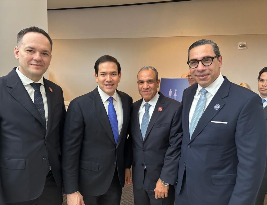 وزير الخارجية يجري مجموعة من اللقاءات الجانبية مع الوزراء والمسئولين على هامش الاجتماع الأول لمجلس السلام في واشنطن