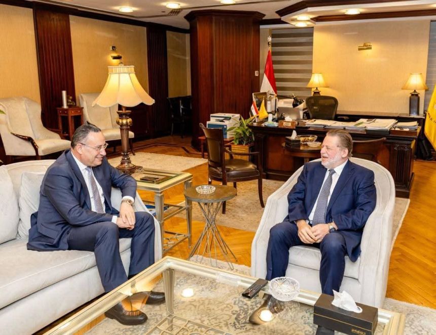 محافظ البنك المركزي المصري يلتقي وزير التعليم العالي والبحث العلمي لبحث التعاون المشترك