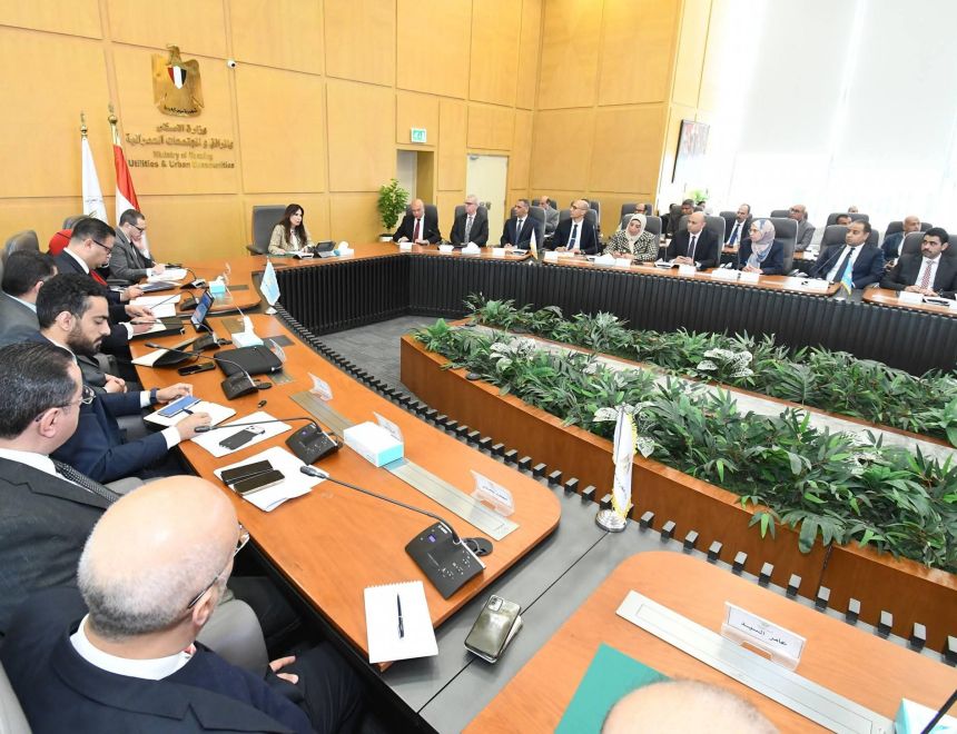وزيرة الإسكان تترأس اجتماع اللجنة التنسيقية العليا لهيئة المجتمعات العمرانية الجديدة وأجهزة المدن