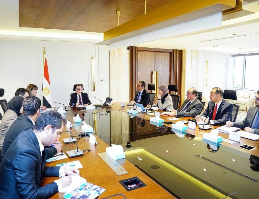 وزير التخطيط والتنمية الاقتصادية يبحث مع المنسق المقيم للأمم المتحدة تعزيز مسارات التنمية المستدامة ورفع كفاءة الاستثمار العام