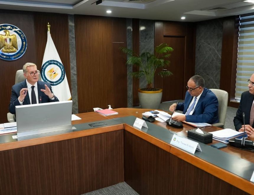 وزير البترول والثروة المعدنية: برنامج لتعظيم الاستفادة من موارد حقل ظهر بالتعاون مع شركاء الاستثمار