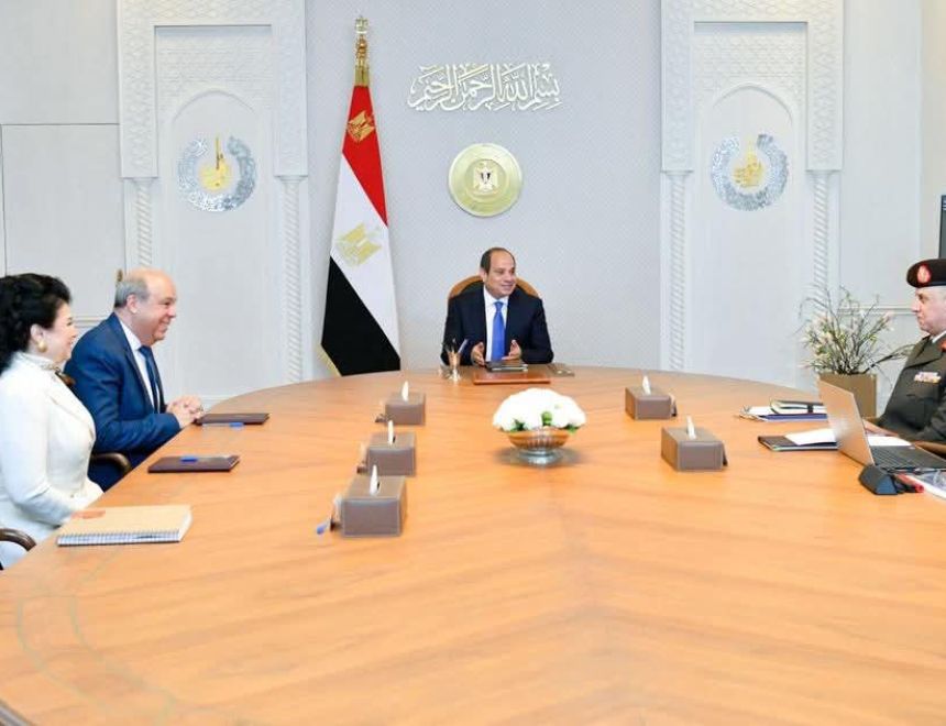 الرئيس السيسي يتابع جهود تطوير المطارات المصرية