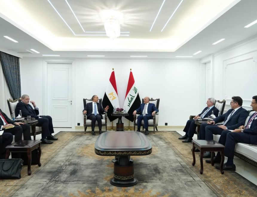 وزير الخارجية يبحث مع نظيره العراقي في بغداد العلاقات الثنائية والتطورات الإقليمية
