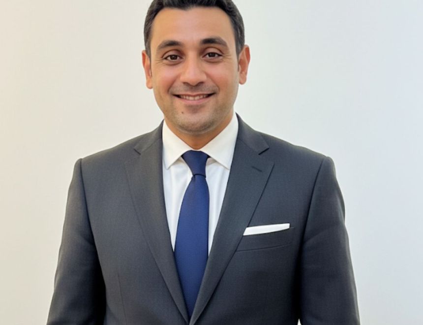 محمود الحلفاوي يقدم حزمة مقترحات لتطوير البورصة المصرية بعد تعيين قيادة جديدة