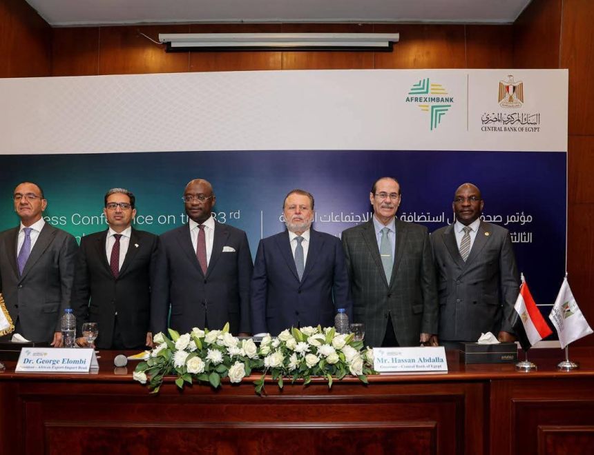 محافظ البنك المركزي المصري ورئيس البنك الإفريقي للتصدير والاستيراد يعقدان مؤتمرًا صحفيًا للإعلان عن التحضيرات الجارية لاستضافة مصر للاجتماعات السنوية الثالثة والثلاثين لاأفريكسيم بنك بمدينة العلمين
