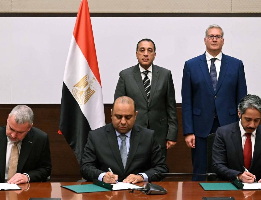 توقيع مذكرة تفاهم بين البترول وشركة إكسون موبيل العالمية وشريكتها شركة قطر للطاقة