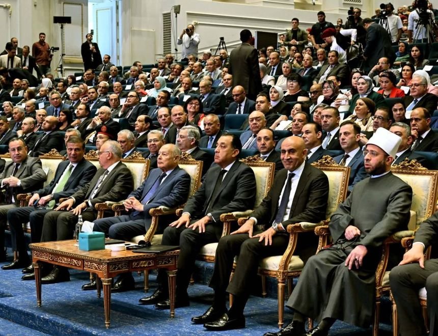 رئيس الوزراء يشارك في فعاليات مؤتمر "استشراف مستقبل مصر في التعليم"
