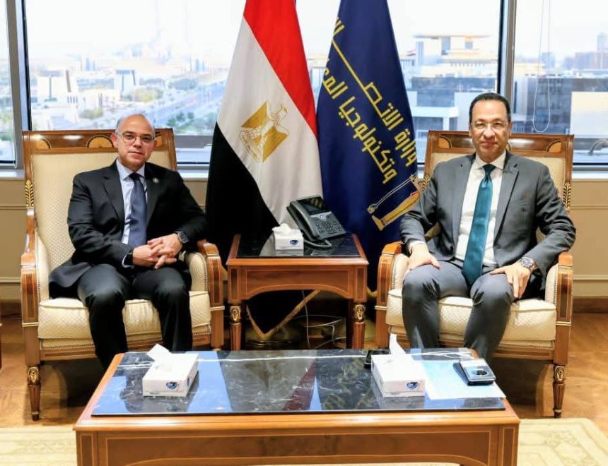 وزيرا الاتصالات والاستثمار يشهدان توقيع بروتوكول تعاون بين "ايتيدا" وصندوق تنمية الصادرات لضم شركات تصميم الدوائر الإلكترونية وأشباه الموصلات والأنظمة المدمجة إلى برنامج تنمية الصادرات