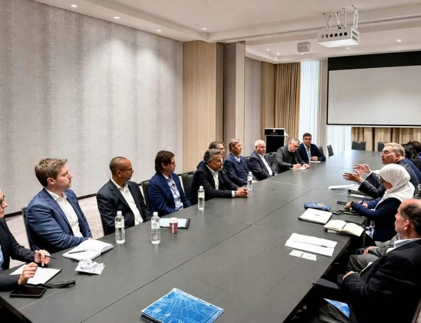 وزير البترول يستعرض إصلاحات قطاع التعدين أمام كبار المستثمرين الأستراليين ويبحث فرص التعاون