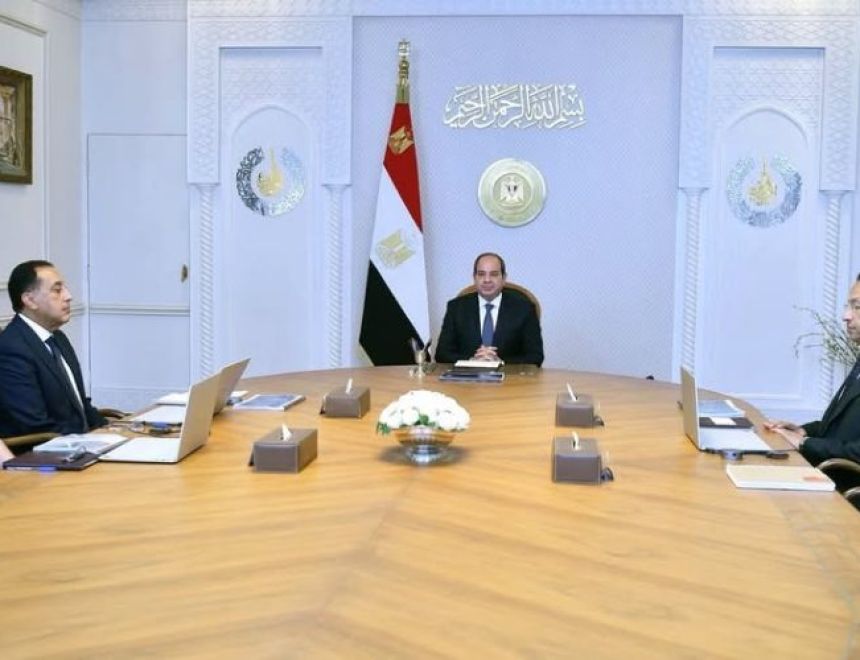 السيسي يوجه بالتوسع في الذكاء الاصطناعي والجيل الخامس وتعزيز البنية الرقمية في مصر