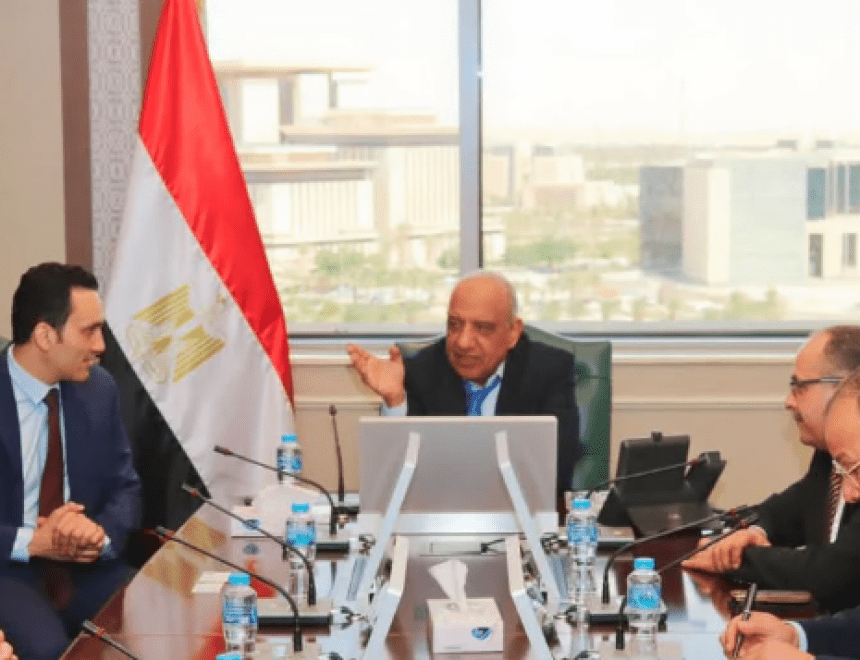 تحلية مياه البحر في مصر.. الكهرباء تبحث التعاون مع &laquo;هيدروفولتا&raquo; البلجيكية
