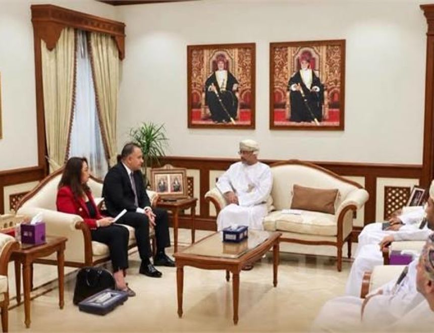 تعزيز التعاون السياحي بين مصر وسلطنة عُمان.. تفاصيل لقاء رئيس هيئة التنمية السياحية بمسؤول عُماني
