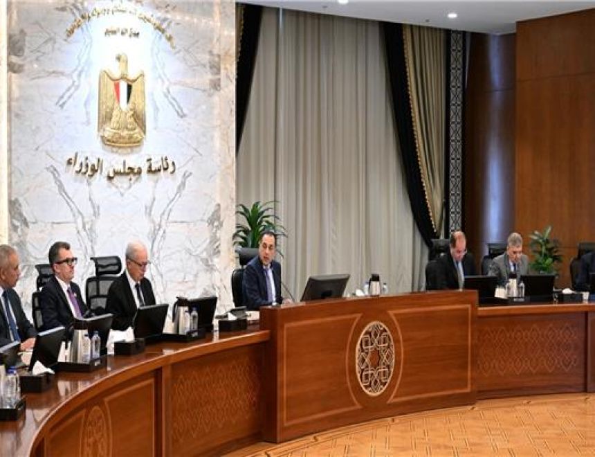 الدين العام والنقد الأجنبي على طاولة مدبولي.. تفاصيل مهمة قبل منتدى مصر 2026