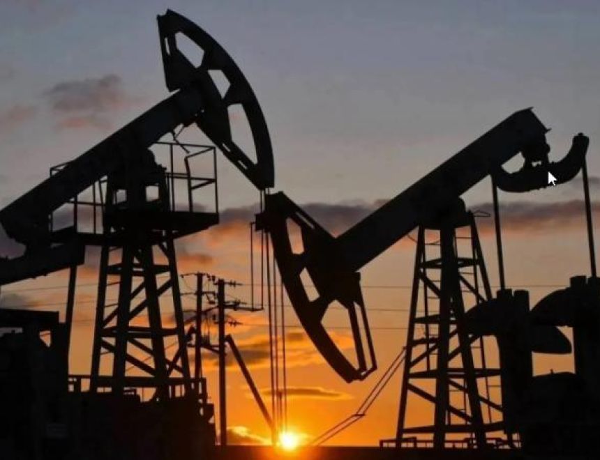 أسعار النفط اليوم.. برنت يرتفع إلى 104.72 دولارًا