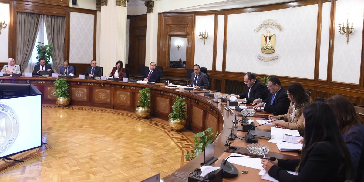 رئيس الوزراء يتابع مستجدات برنامج رد الأعباء التصديرية الجديد