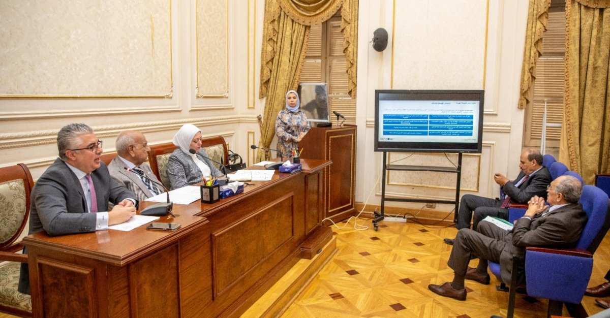 مجلس الشيوخ يناقش مستجدات ملف الوقود الأخضر في اقتصادية قناة السويس