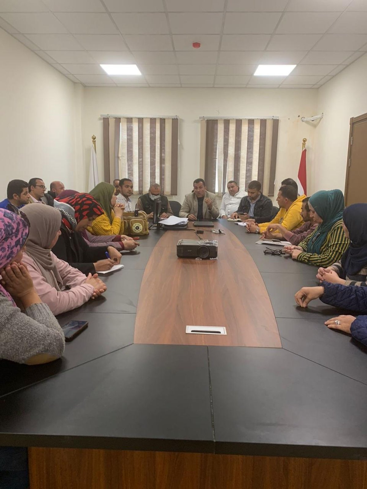 رئيـس جهاز مدينة حدائق العاصمة يلتقي عدداً من سكان المدينة للاستماع إلى آرائهم ومناقشة مقترحاتهم