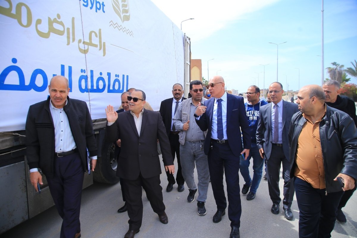 البنك الزراعي يواصل مسيرة قوافل الخير لتوزيع المساهمات الغذائية على الأسر الأكثر احتياجاً في 7 محافظات 