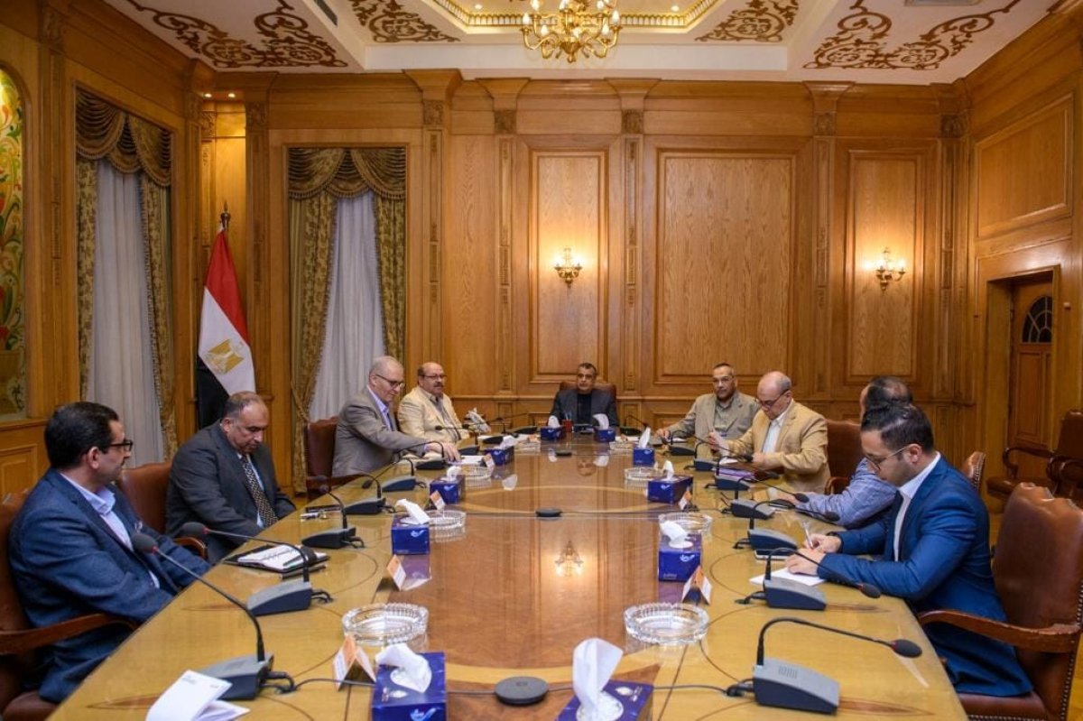 وزير الإنتاج الحربي يتابع مستجدات بعض البحوث التي تنفذها الشركات التابعة
