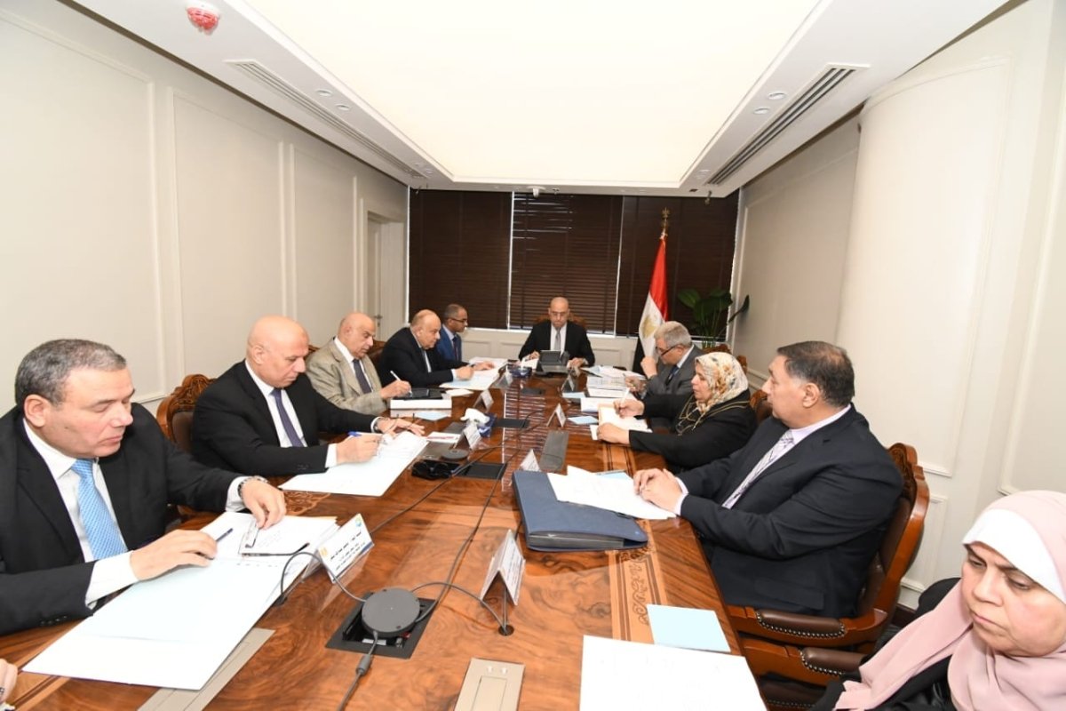 الجزار يؤكد ضرورة الالتزام بأعلى معايير الجودة فى تنفيذ مشروعات مياه الشرب والصرف الصحى