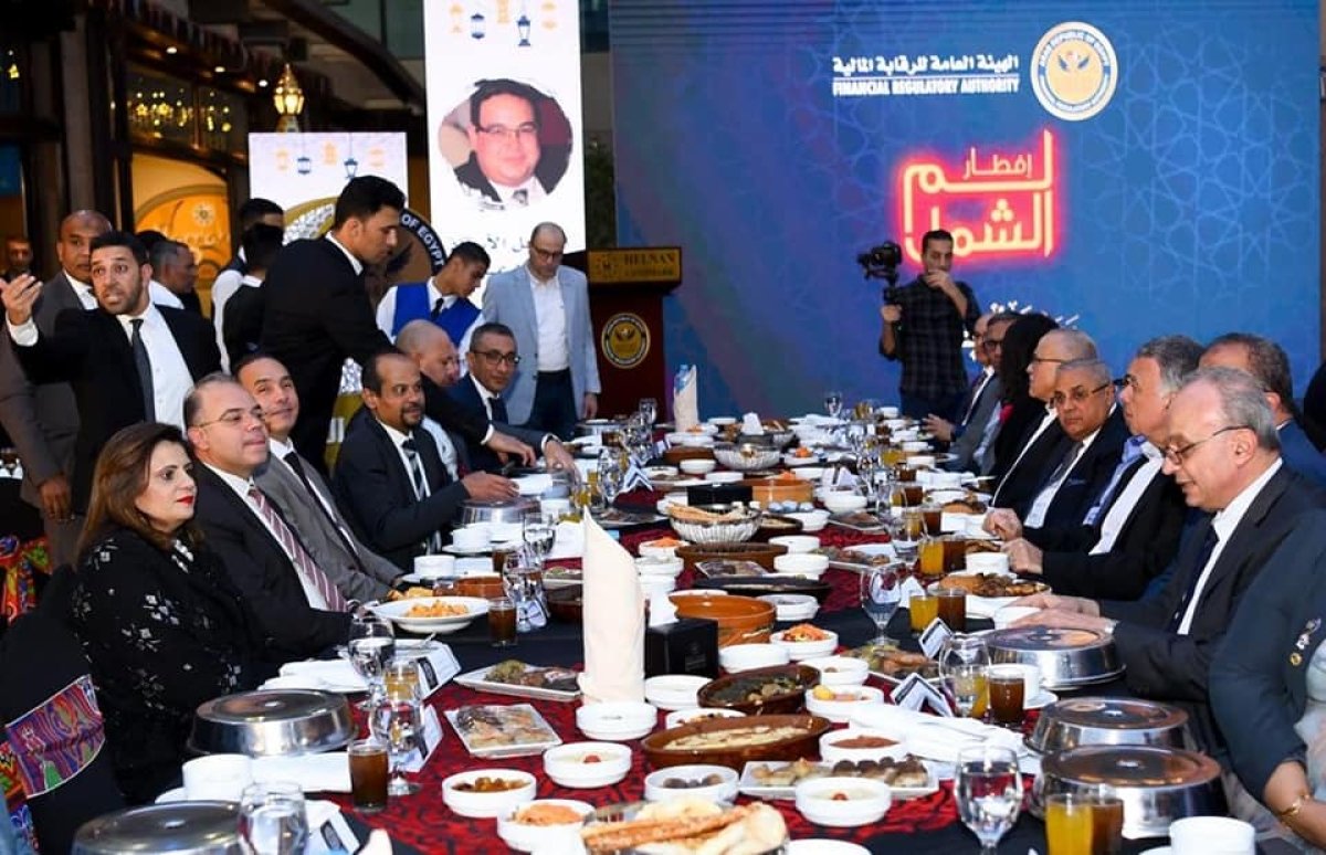 الرقابة المالية تكرم رواد القطاع المالي غير المصرفي السابقين والراحلين خلال حفل إفطارها السنوي "لم الشمل"