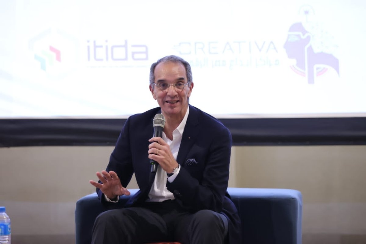 وزير الاتصالات يلتقى بمجموعة من رواد الأعمال ومؤسسى الشركات التكنولوجية الناشئة