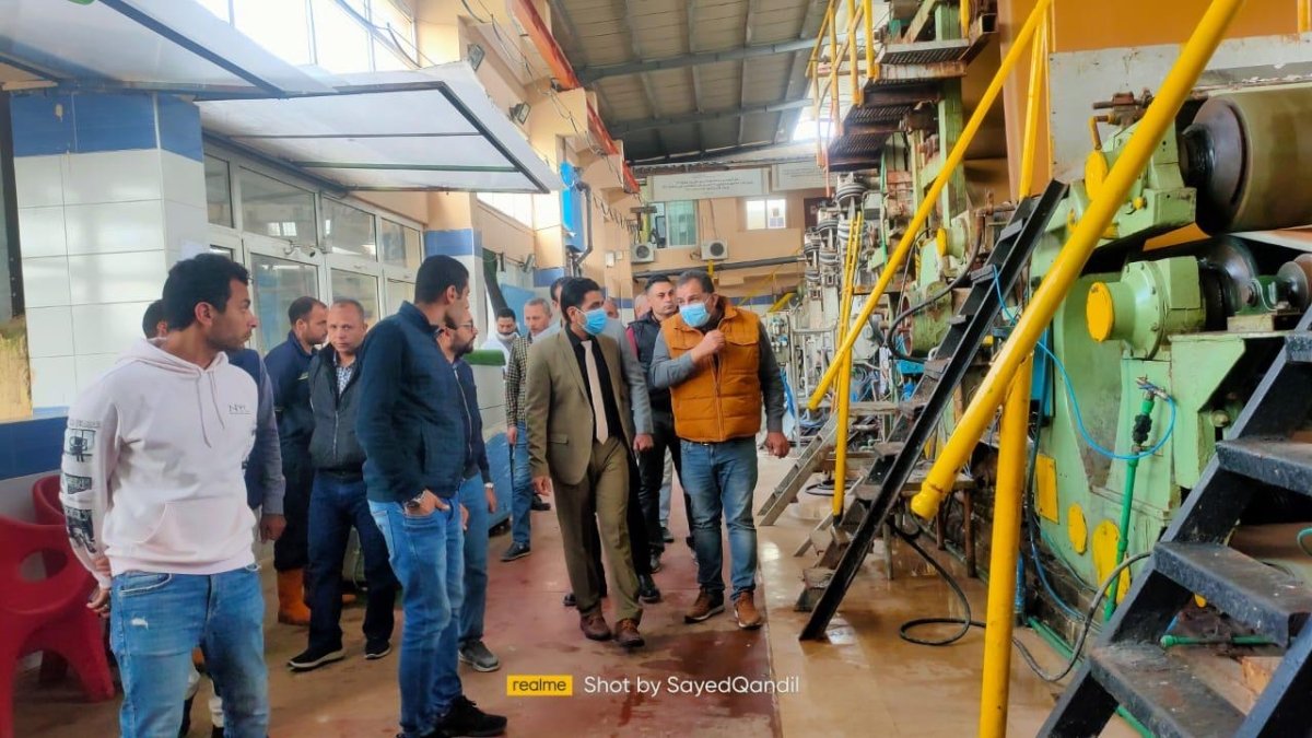  على مساحة 25 ألف م2.. رئيس جهاز " النوبارية الجديدة " يتفقد مصنع صناعات ورقية بالمنطقة الصناعية الأولى