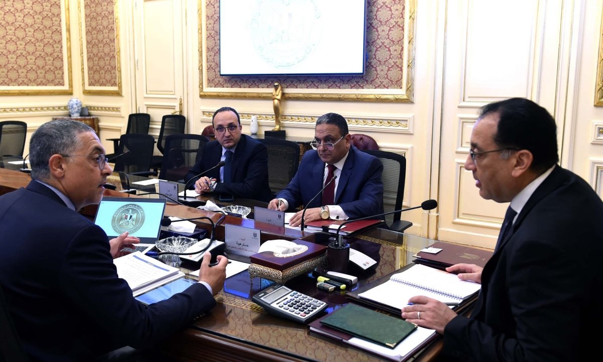 رئيس الوزراء يلتقي الرئيس التنفيذي للهيئة العامة للاستثمار