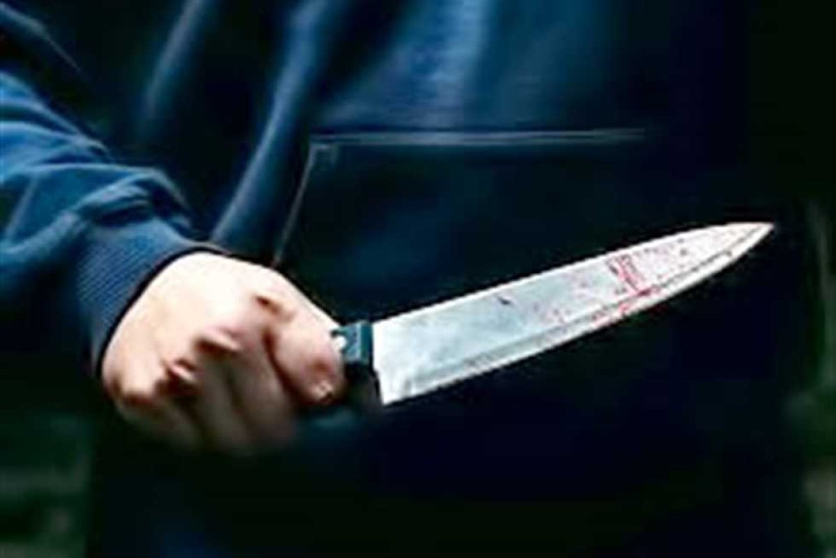 بيضرب الزباين بالسكين.. تفاصيل اعتداء صاحب مطعم على 3 أشخاص وجرى نقلهم للمستشفى 