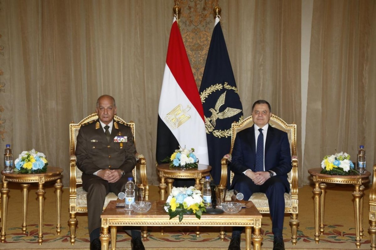 بمناسبة عيد الفطر المبارك.. وزير الداخلية يبعث ببرقية تهنئة إلى الفريق أول محمد زكى 