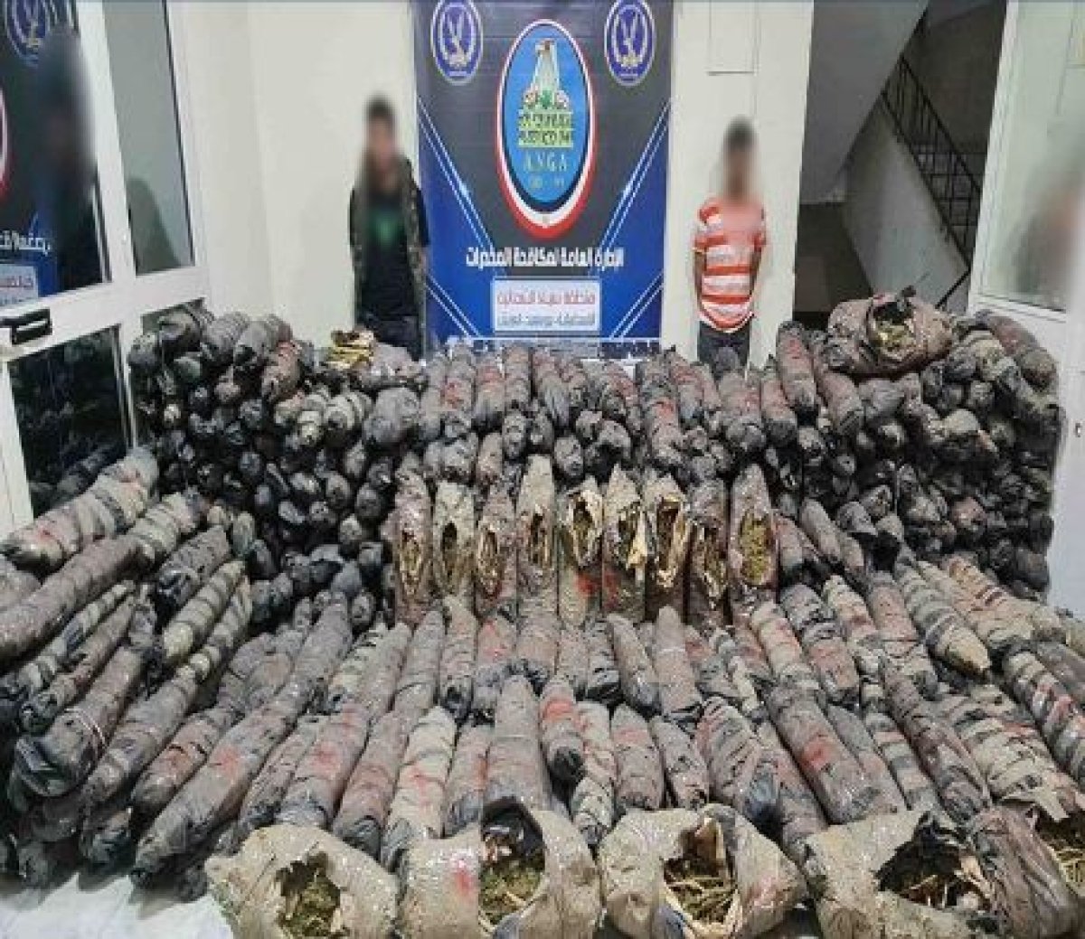 سقوط تاجري مخدرات أثنا تهريبهما شحنة حشيش بقيمة 4.8  مليون جنيه